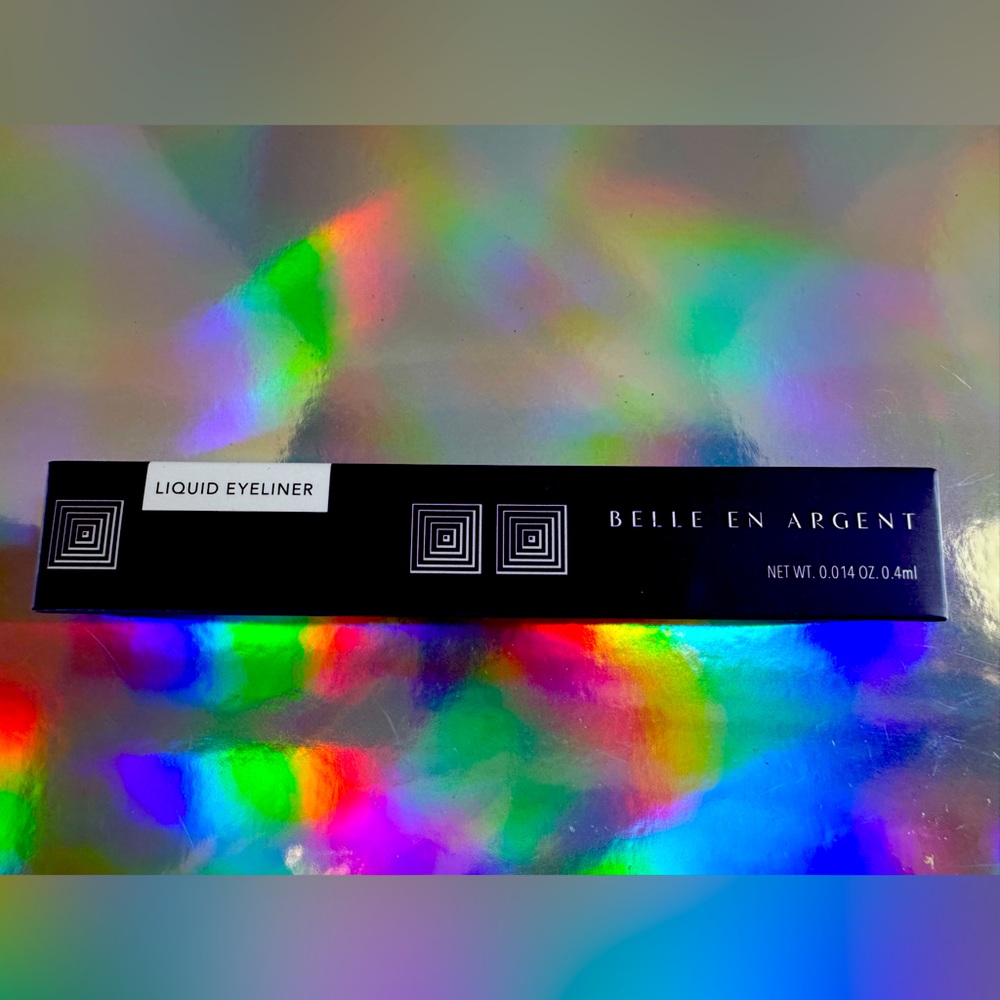 Belle en Argent Fine Print Liquid Liner